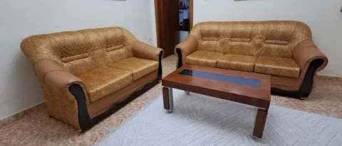 Durres, shes Kolltuqe dhe tavoline mesi 120 €