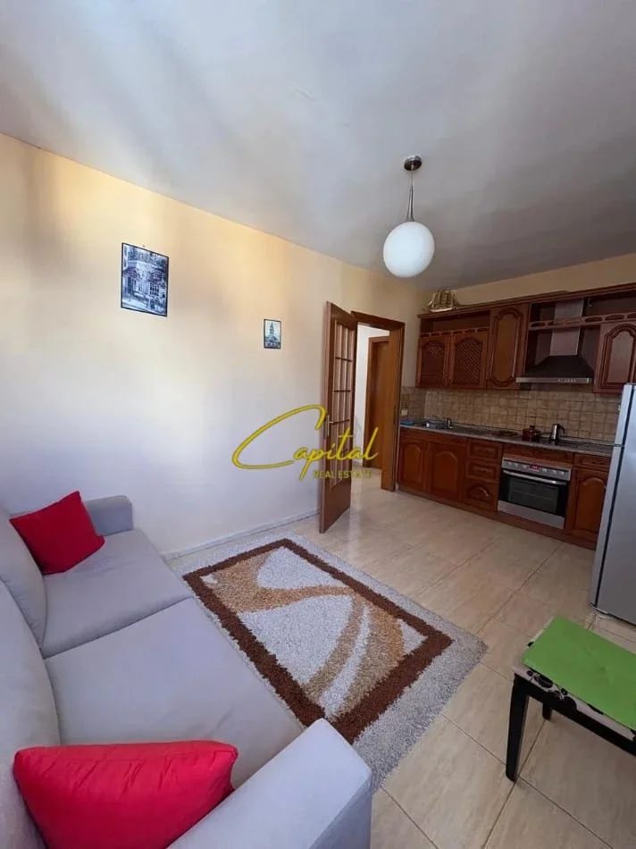 Tirane, jepet me qera apartament 1+1 Kati 12, 63 m² 500 € (RRUGA E KAVAJES)