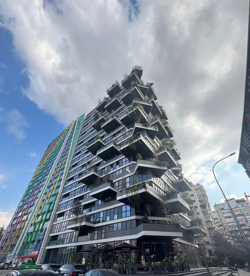 Tirane, jepet me qera zyre Kati 15, 173 m² 6.100 € (STADIUMI AIR ALBANIA)
