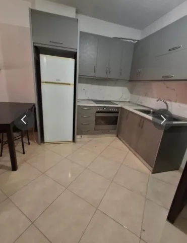 Tirane, jepet me qera apartament 2+1 Kati 4, 104 m² 500 € (Astir)