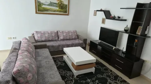 Tirane, jepet me qera apartament 2+1 Kati 5, 90 m² 500 € (Rruga Sokrat Miho)