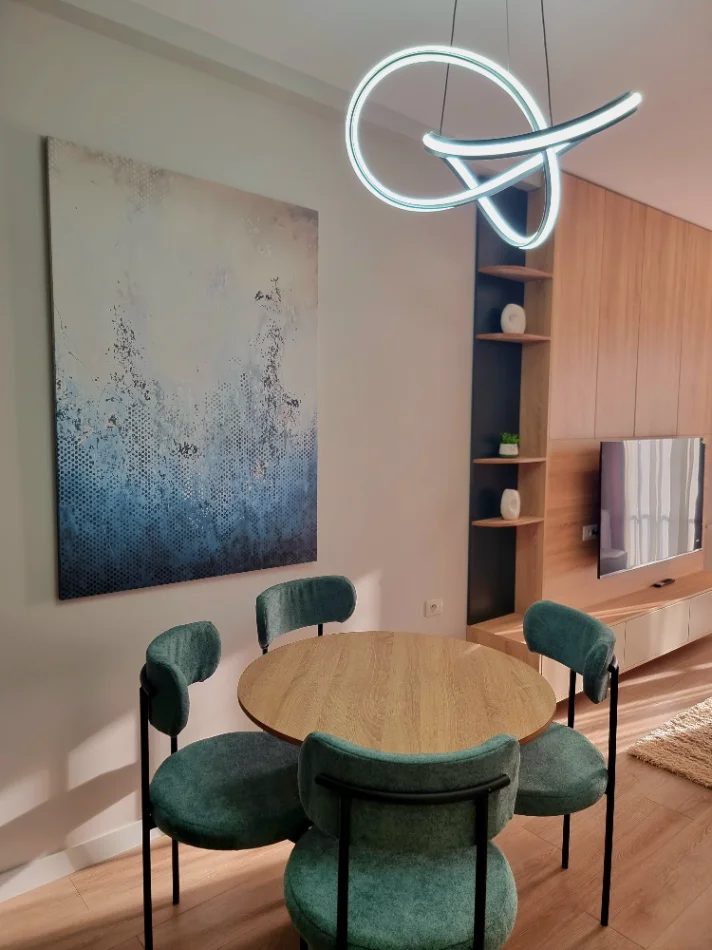 Jepet me qera apartament 1+1 Astir Bulevardi Migjeni