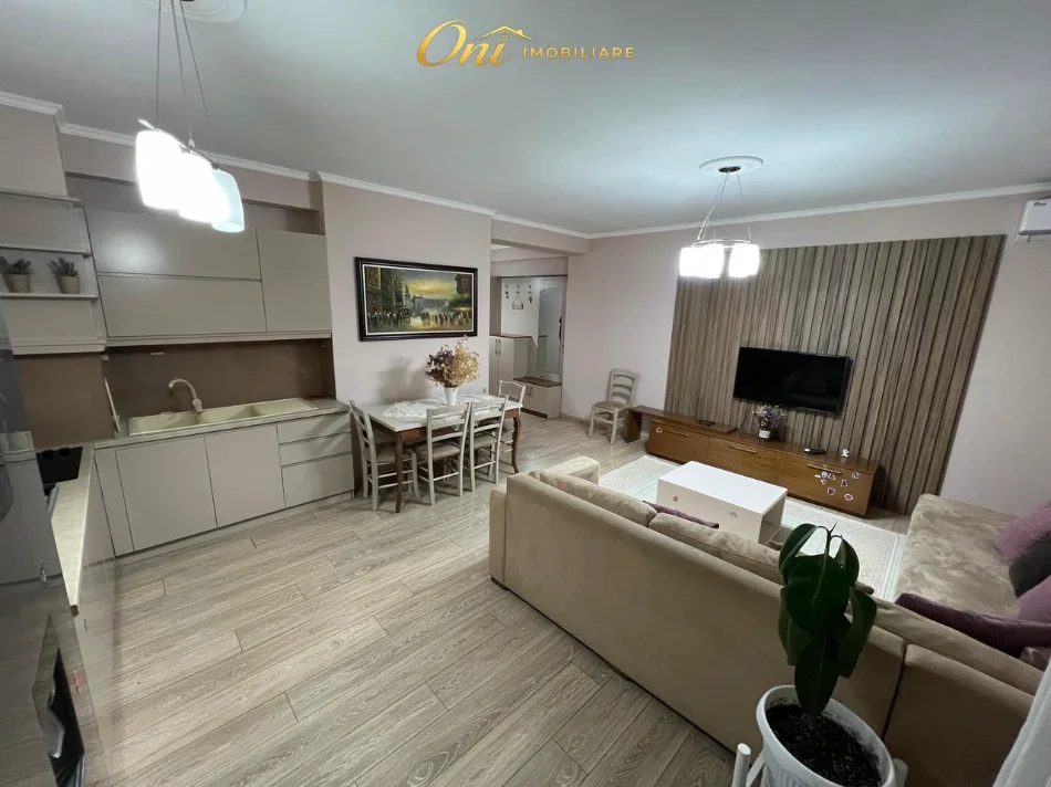 Tirane, jepet me qera apartament 2+1+2 Kati 3, 106 m² 550 € (VILA L, Astir)