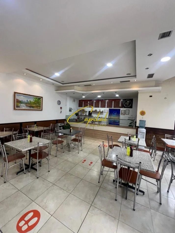 Tirane, shitet dyqan Kati 1, 240 m² 300.000 € (QYTET STUDENTI)
