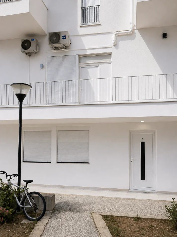 Tirane, shitet apartament duplex Dublex Kati 1, 35 m² 87.000 € (Rruga Budi : Qyteti Studenti)