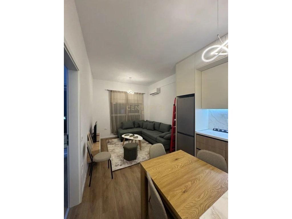 Apartament 1+1 me qera ne Kompleksin Kadiu,Ali Dem