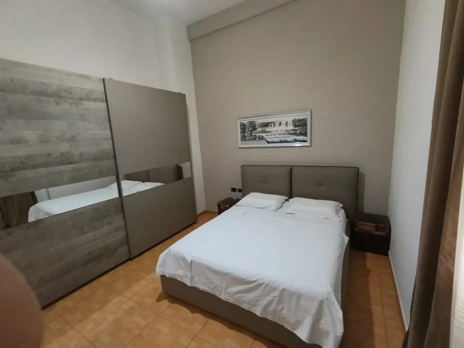 Apartament per 3 persona. Pa komision