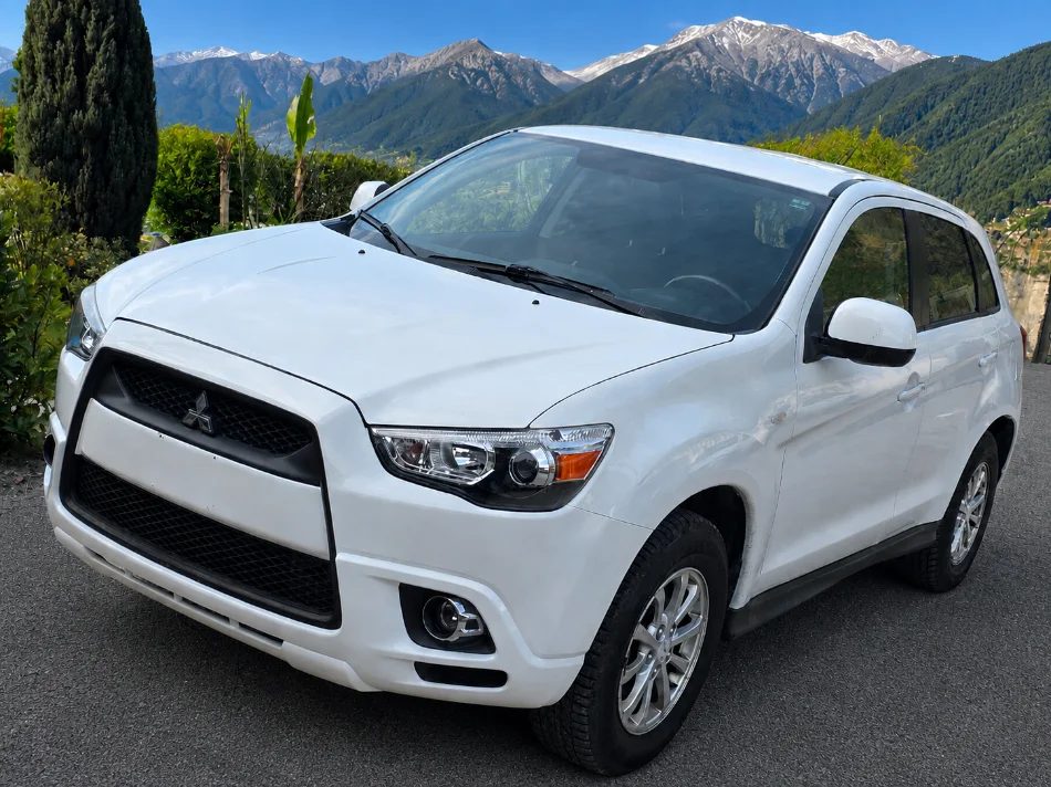 Tirane, makine MITSUBISHI ASX AUTOMATIC 2.0 BENZIN Benzin, e bardhë automatik Kondicioner 173.252 km 5.900 €