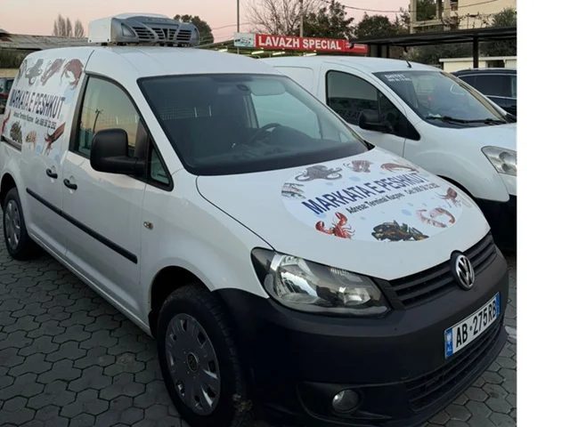 Kucove, shes Furgoncine | CADDY frigoriferik , e bardhë manuale Kondicioner 11.000 €