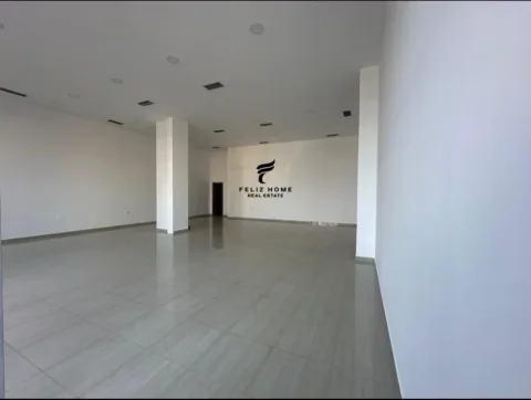 Tirane, jepet me qera dyqan Kati 0, 180 m² 3.000 € (ASTIR)