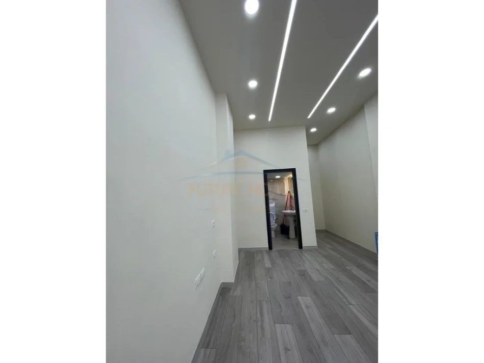 Tirane, shitet ambjent biznesi Kati 0, 37 m² 115.000 € (Rruga 5 Maji)