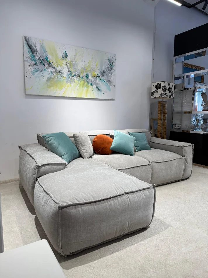 Tirane, shes Kend i Ri 850 €