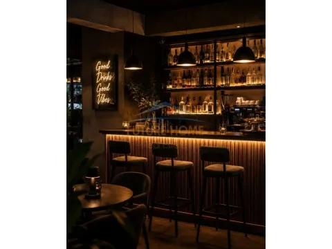 Tirane, shitet ambjent biznesi Kati 0, 101 m² (Unaza e Re)