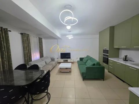 Tirane, jepet me qera apartament 1+1 Kati 4, 82 m² 500 € (KODRA E DIELLIT)