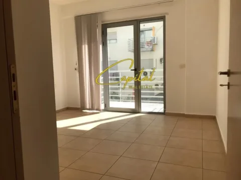 Tirane, jepet me qera ambjent biznesi Kati 2, 68 m² 400 € (RRUGA 5 MAJI)