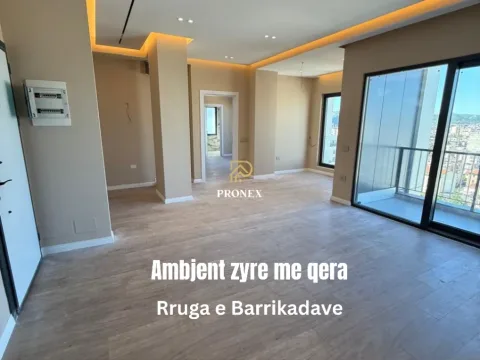Tirane, jepet me qera zyre Kati 11, 130 m² 1.300 € (Rruga e Barrikadave)