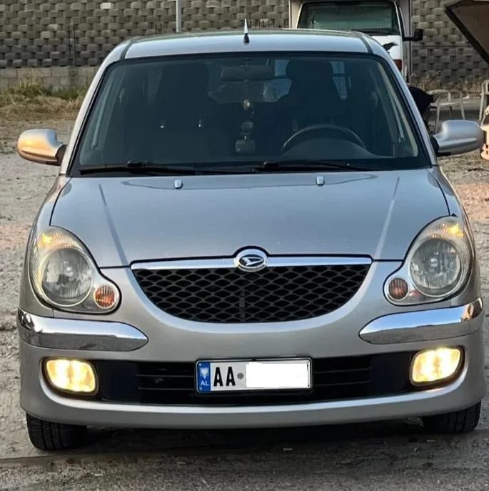 Durres, shitet Daihatsu, Benzin+Gaz, automatik, Kondicioner 300.000 lekë
