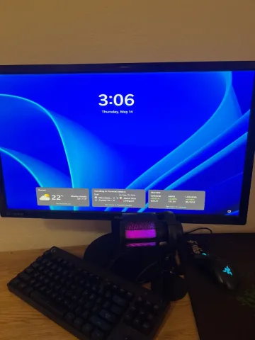 Tirane, shes Kompjuter+Monitor MSI