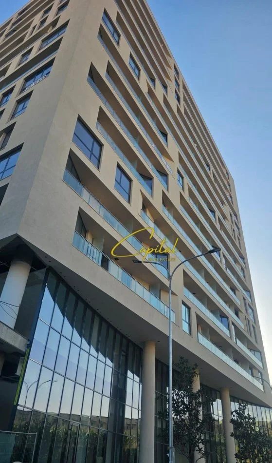 Tirane, jepet me qera zyre Kati 3, 152 m² 1.000 € (REZIDENCA MINE PEZA)