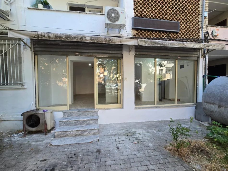 Tirane, shitet ambjent biznesi Kati 0, 64 m² 195.000 € (Rruga e Kavajës)
