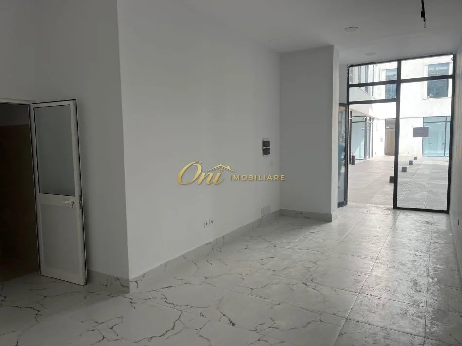 Tirane, jepet me qera zyre Kati 0, 38 m² 600 € (RRUGA E DURRESIT)