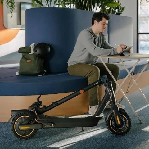 SEGWAY NINEBOT KICKSCOOTER MAX G2