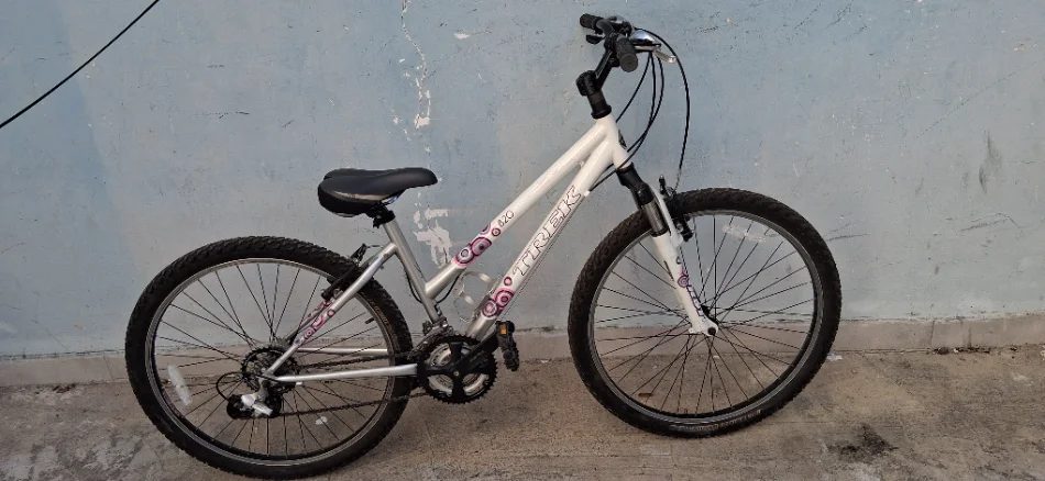 Tirane, oferte biciklete 26 e bardhë 230 €