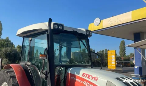 Shitet Traktor Steyr Kompakt 4065 me super cmim!