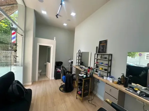 Tirane, shitet zyre Kati 0, 24 m² 135.000 € (QENDER)