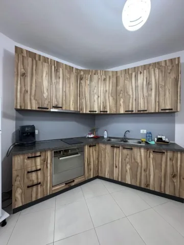 Tirane, jepet me qera apartament 1+1 Kati 8, 70 m² 500 € (Astir)