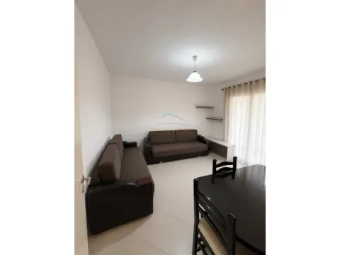 Tirane, jepet me qera apartament 1+1+Ballkon Kati 4, 70 m² 650 € (Ndregjoni, Bulevardi i Ri.)