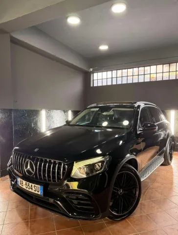 Tirane, makine Marcedes benz GLC fabrike Nafte, e zeze automatik Kondicioner 19.500 km 18.500 €