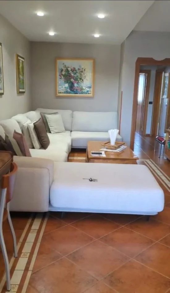 Tirane, shitet apartament 2+1 Kati 6, 119 m² 300.000 € (Rruga Fortuzi)