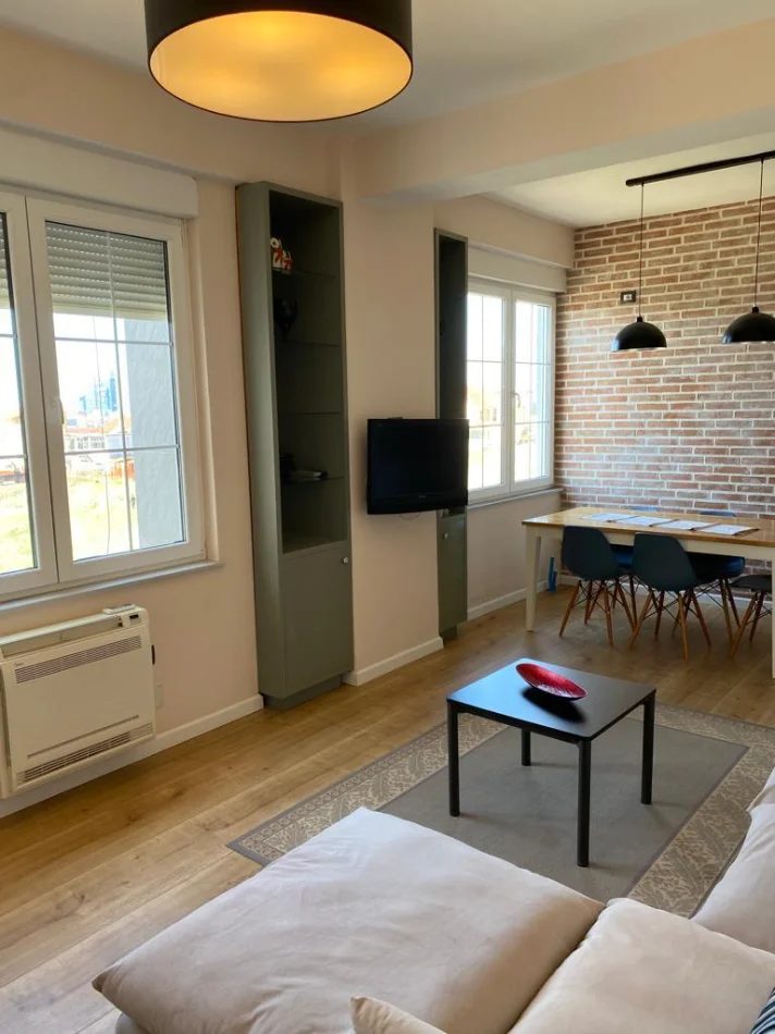 Tirane, shitet Okazion 2+1+Ballkon Kati 4, 102 m² 149900 € Mbi QYTET studenti