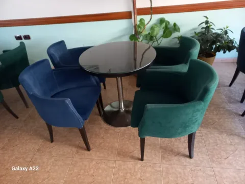 Kruje, shes karrige 100 €