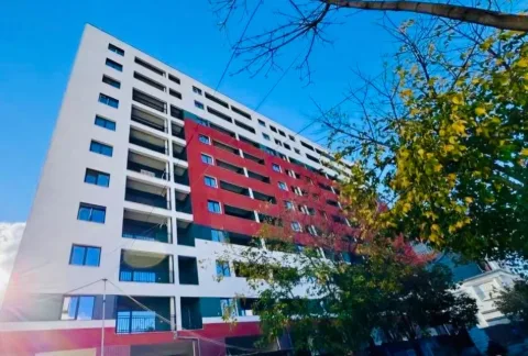 Tirane, shitet zyre Kati 0, 53 m² 182.945 € (kinostudio , porcelan)