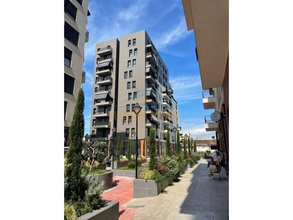 Tirane, shitet ambjent biznesi Kati 0, 75 m² 388.000 € (Don Bosko)