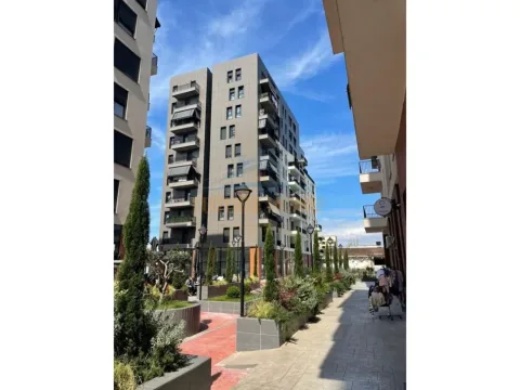 Tirane, shitet ambjent biznesi Kati 0, 75 m² 388.000 € (Don Bosko)