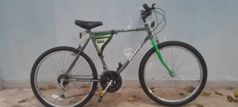 Tirane, njoftim biciklete gri e erret 120 €