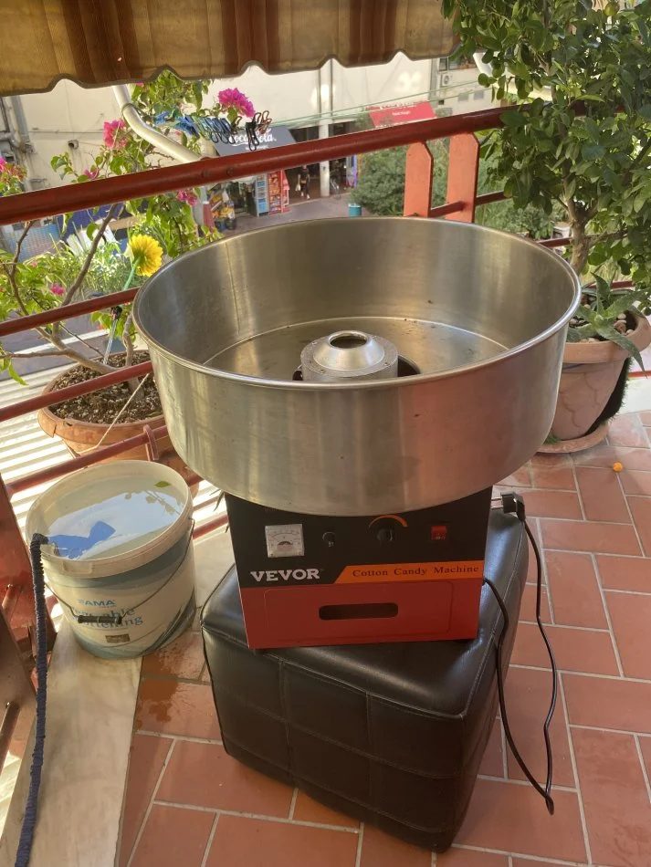 Tirane, shes Makine per floke sheqeri, e re