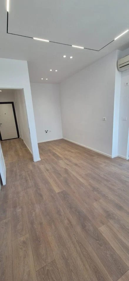 Tirane, shitet apartament 1+1 Kati 5, 143.000 € (Rruga Fadil Bodinaku)
