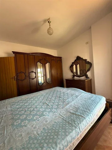 0682064333 🏡 Shitet 2+1 tek Drejtoria e Policis