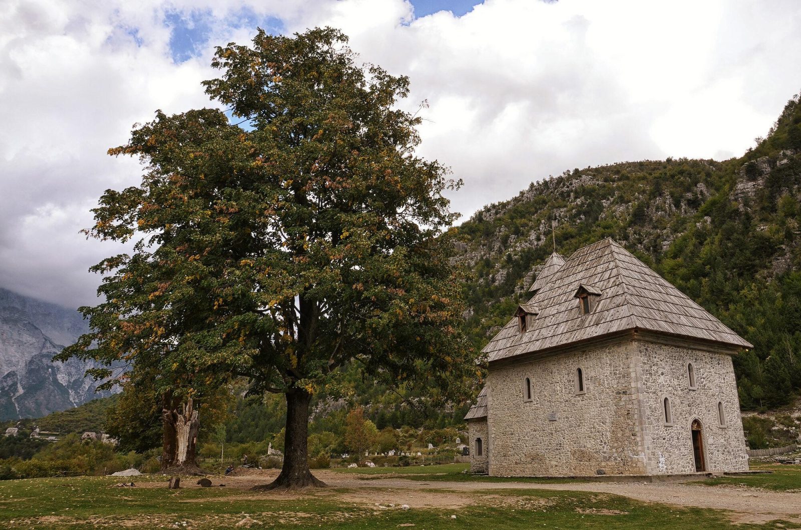 Portal turistik shumëgjuhësh i Shqipërisë — prezantim falas