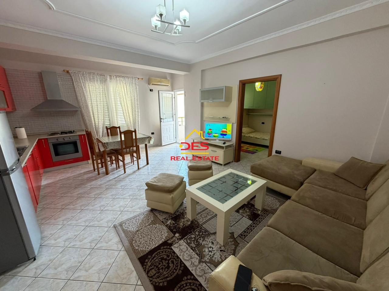 🔑🏡 JEPET ME QIRA APARTAMENT 2+1 NË LUNGOMARE, VLORË