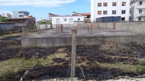 Tirane, shitet truall , 820 m² 90.000 € (Shkozet)