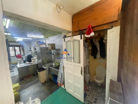 SHITET DYQAN 70M2 "PRANE KESH-IT VASIL SHANTO" 200.000 EURO