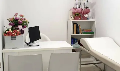 Klinika Derma Care ju ofron sherbime te specializuara per Fillers, BTX injetoins, Peelings, Lipolysis, Dermapen, PRP inj