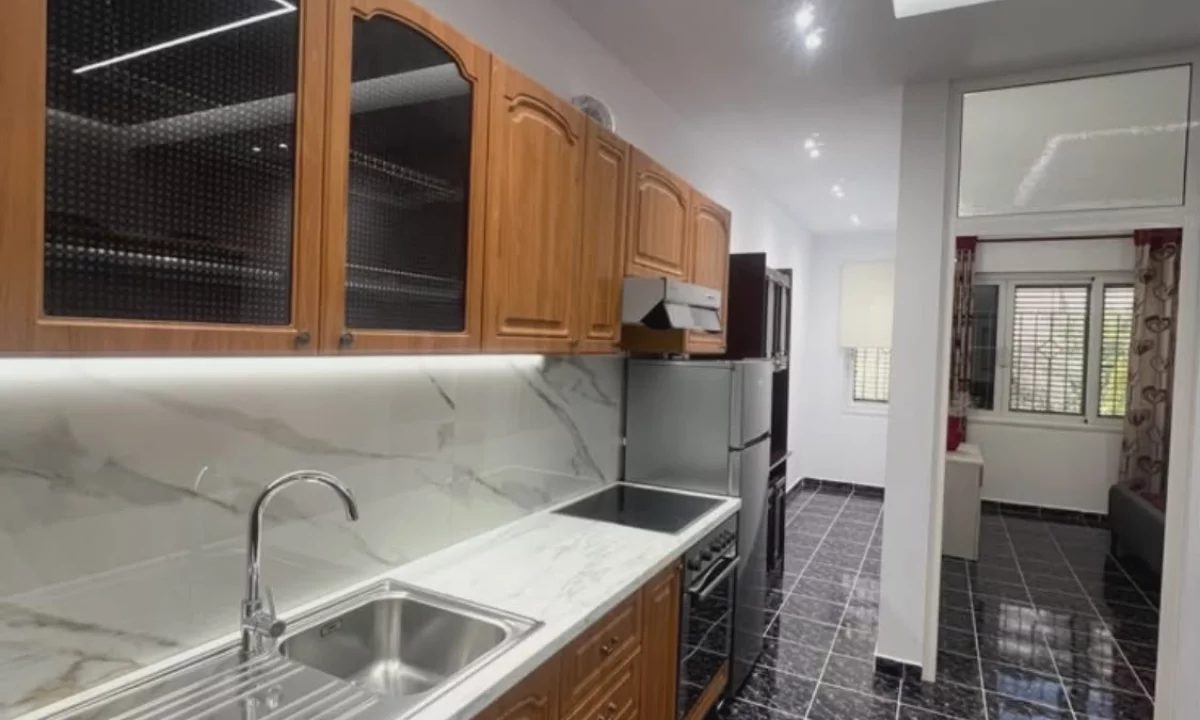 JEPET ME QIRA – APARTAMENT 2+1 Prane Restorant Fresku .