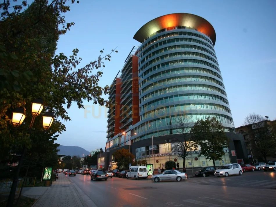 shitet ambjent biznesi Kati 2, 57 m² 299.000 € (GALERIA ETC)