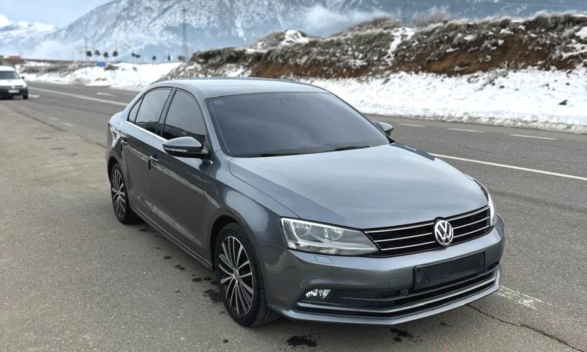 super okazion Volkswagen Volkswagen Jetta – 2.0 Nafte duke nisur nga 30 euro dita per rezervime mbi 5 dite